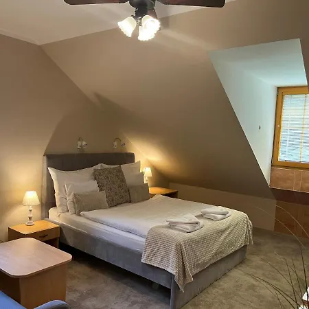 Bawaria Wellness Retreat 게스트하우스 4*