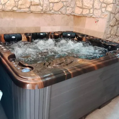 Bawaria Wellness Retreat 게스트하우스 4*